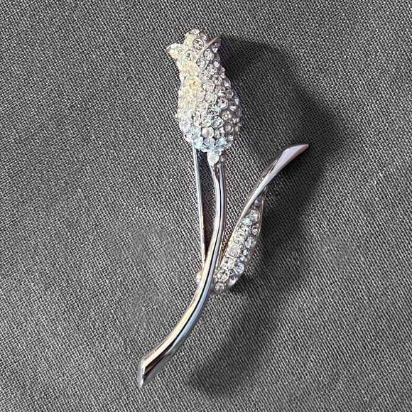 Rhinestone Longstem Rosebud Pin - Picture 1 of 3